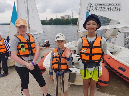 2025_06_17_110549 Полосатый жираф Алик ПавлушинаТ ПетрушкаМ КовязинЮ